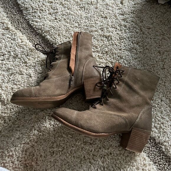 Anthropologie Seychelles tan suede lace up boots stacked heel wood - Picture 1 of 4